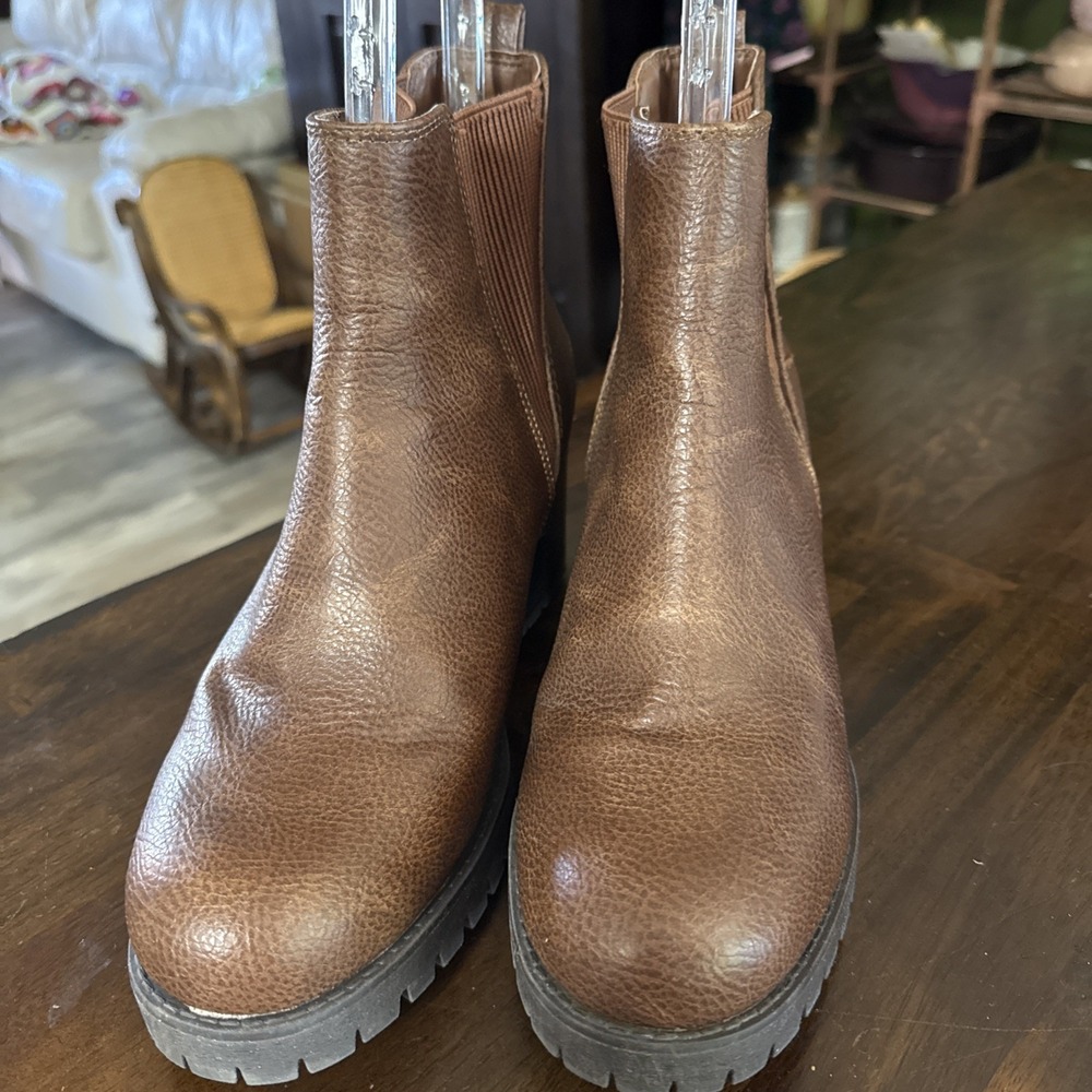 MIA Women's Brown‎ Jody Ankle Boots Chunky Heel Size 10